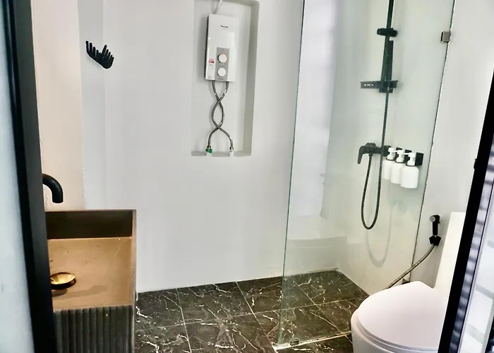 Hash With Unique Chill Design At Silom Soi 3 * Bangkok