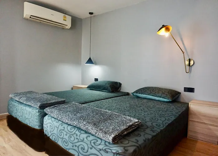 Hash With Unique Chill Design At Silom Soi 3