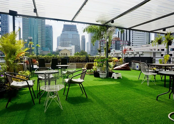 Hash With Unique Chill Design At Silom Soi 3