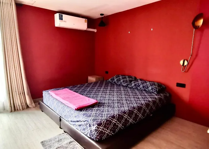 Hash With Unique Chill Design At Silom Soi 3 *
